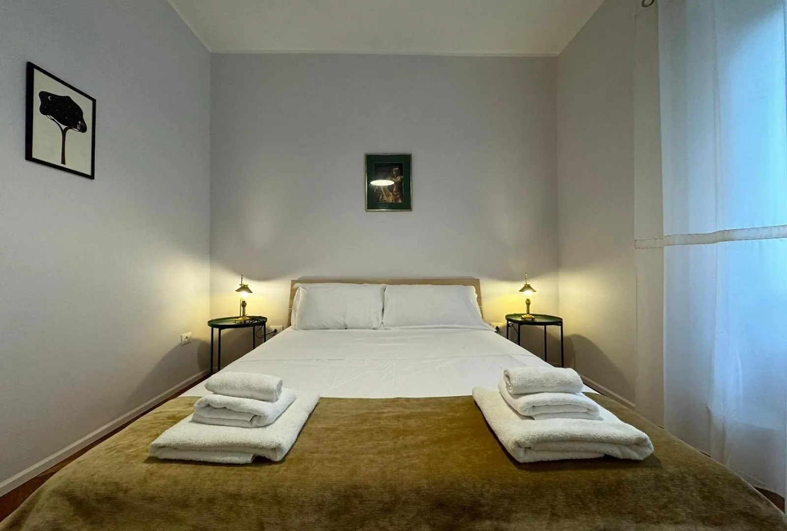 Refined Retreat In Renovated P R A T I Gem Apartment Rome